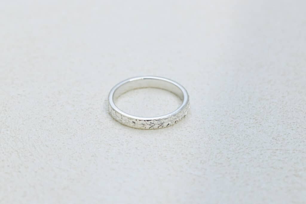 模様が変わってしまうため、サイズ直しが難しい