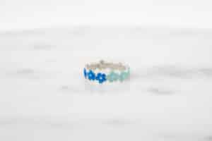 花モチーフのエマーユリング(全周)