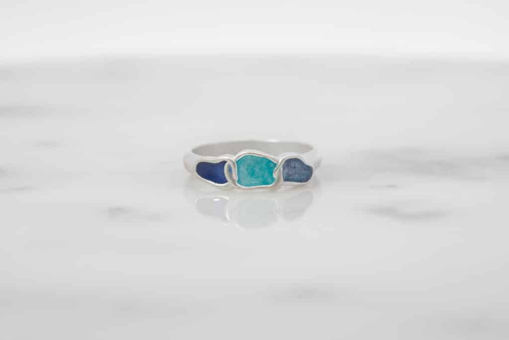 淡い青色が特徴のみなもデザイン