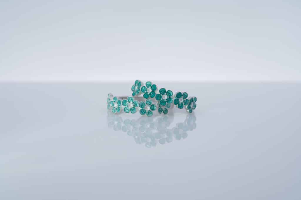 緑のエマーユリング②