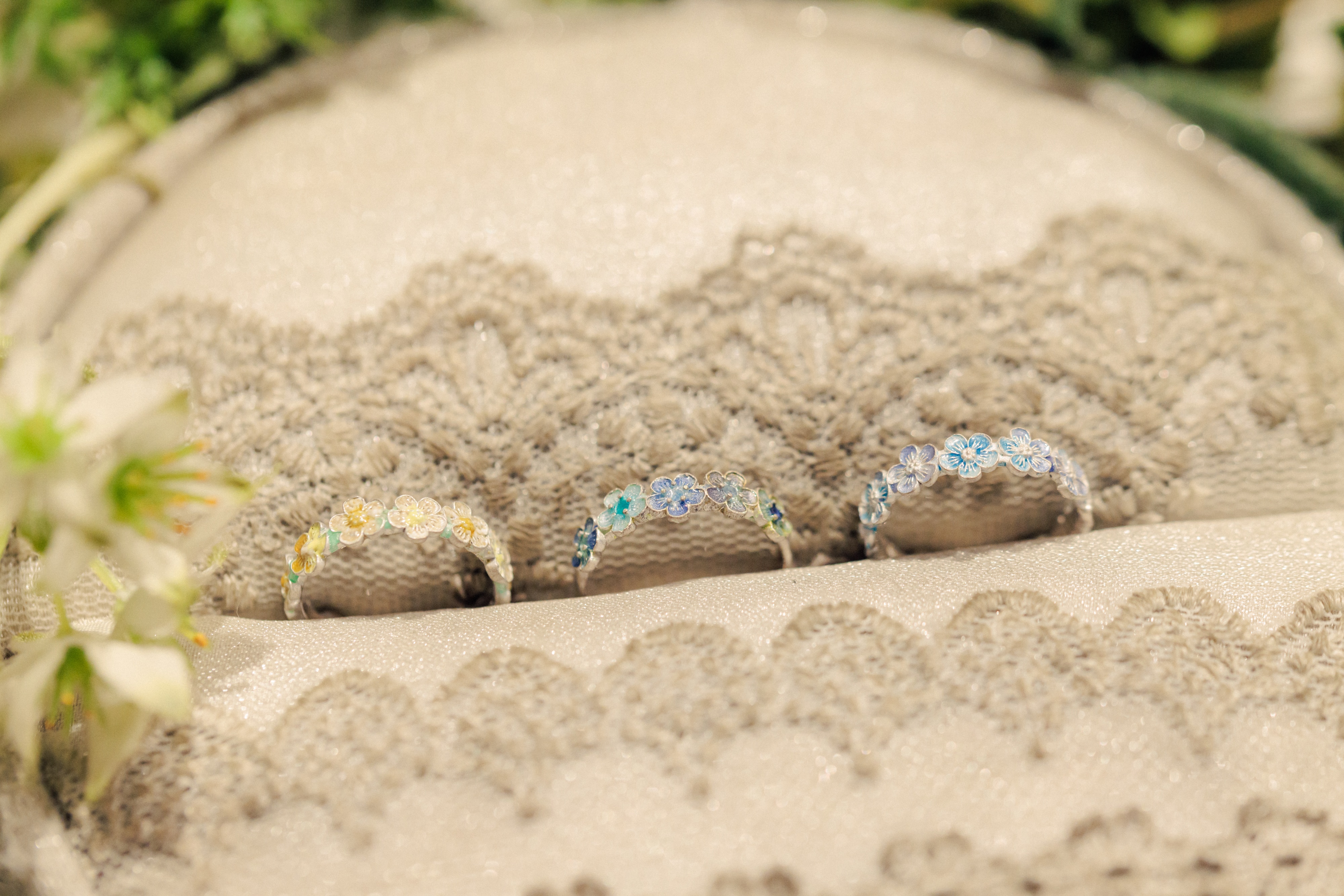 グラデーションの花モチーフ指輪(単色)①