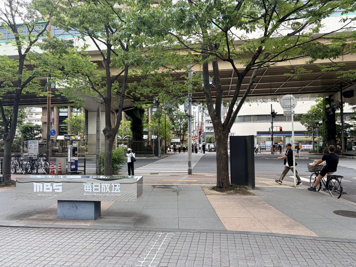 新御堂筋の高架下